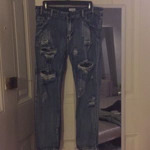 Tobi Ripped Jeans